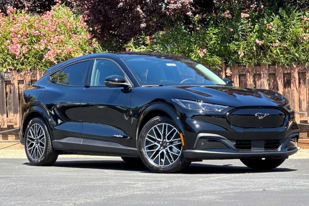 صورة 9 لـ 2026 FORD MUSTANG MACH-E PREMIUM