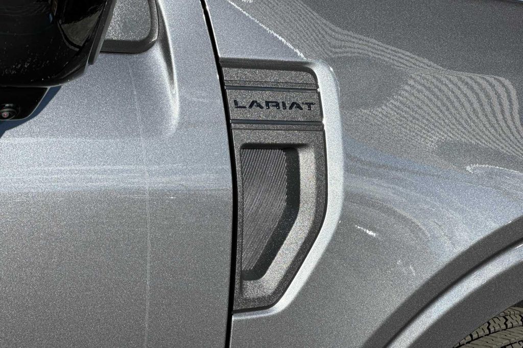 2026 FORD MAVERICK LARIAT — миниатюра 23