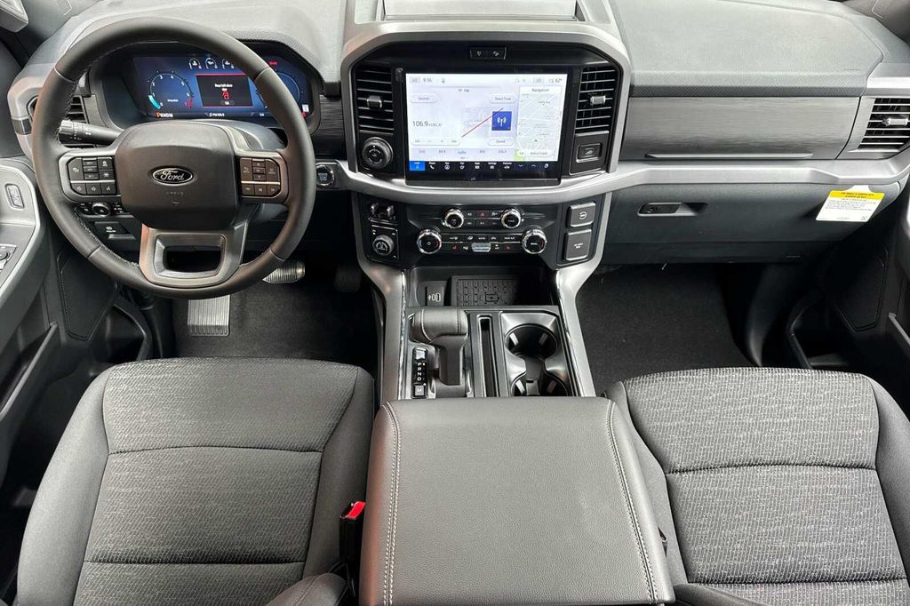 صورة 10 لـ 2026 FORD F-150 XLT