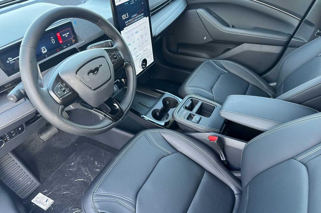 صورة 7 لـ 2026 FORD MUSTANG MACH-E PREMIUM