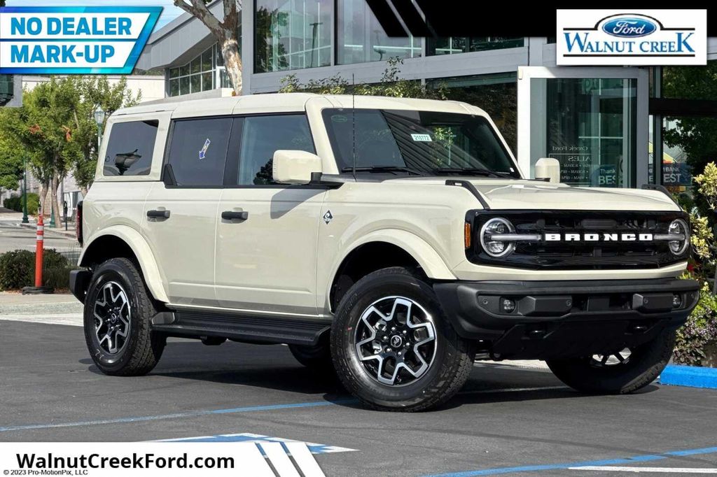 New 2026 Ford Bronco Outer Banks