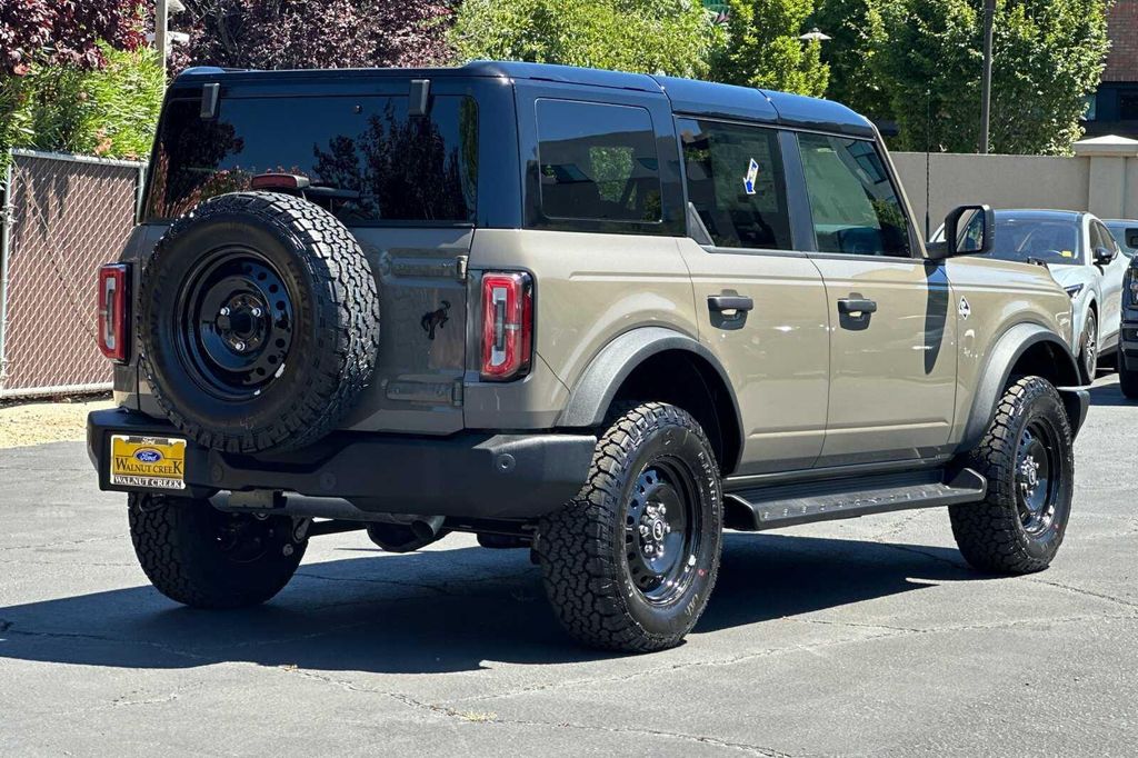 2026 FORD BRONCO OUTER BANKS photo 4