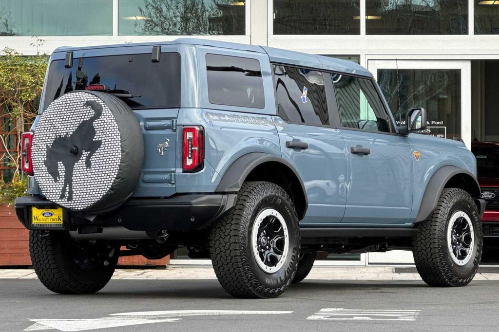 FORD BRONCO - 4