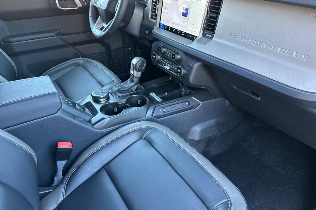 2026 FORD BRONCO OUTER BANKS 缩略图 11