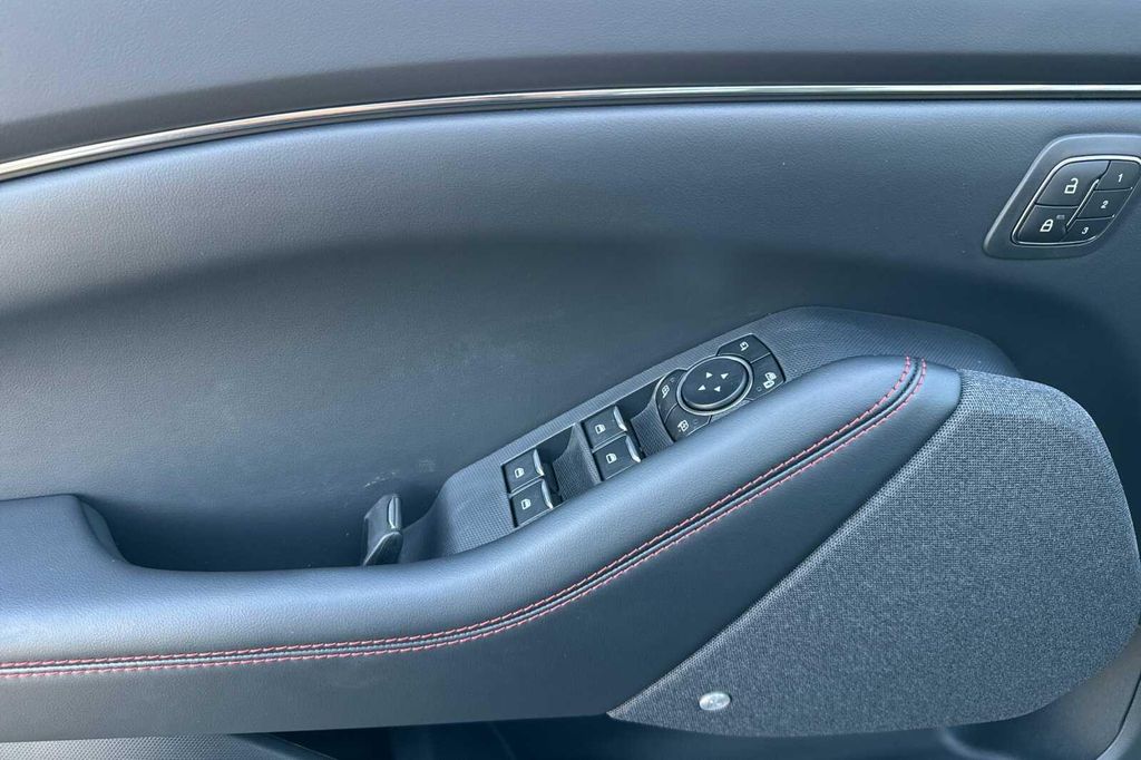 2026 FORD MUSTANG MACH-E PREMIUM photo 8