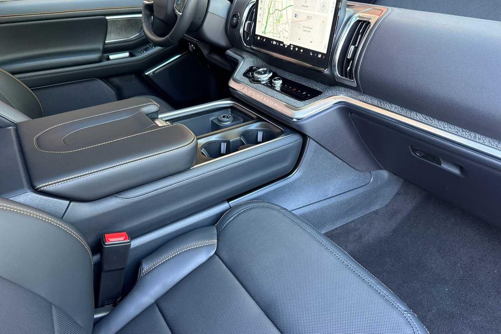 2026 FORD EXPEDITION TREMOR 缩略图 22