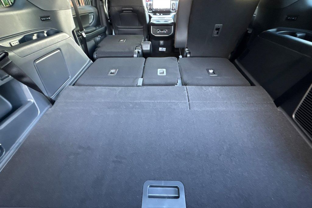 2026 FORD EXPEDITION TREMOR 缩略图 21