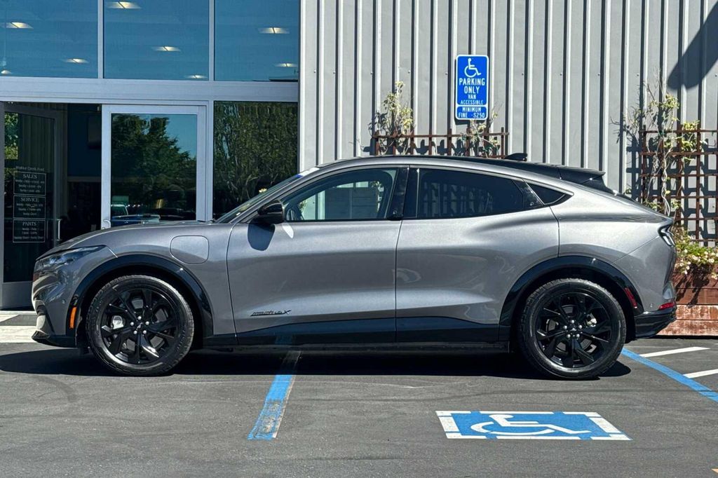 2023 FORD MUSTANG MACH-E PREMIUM — фото 7