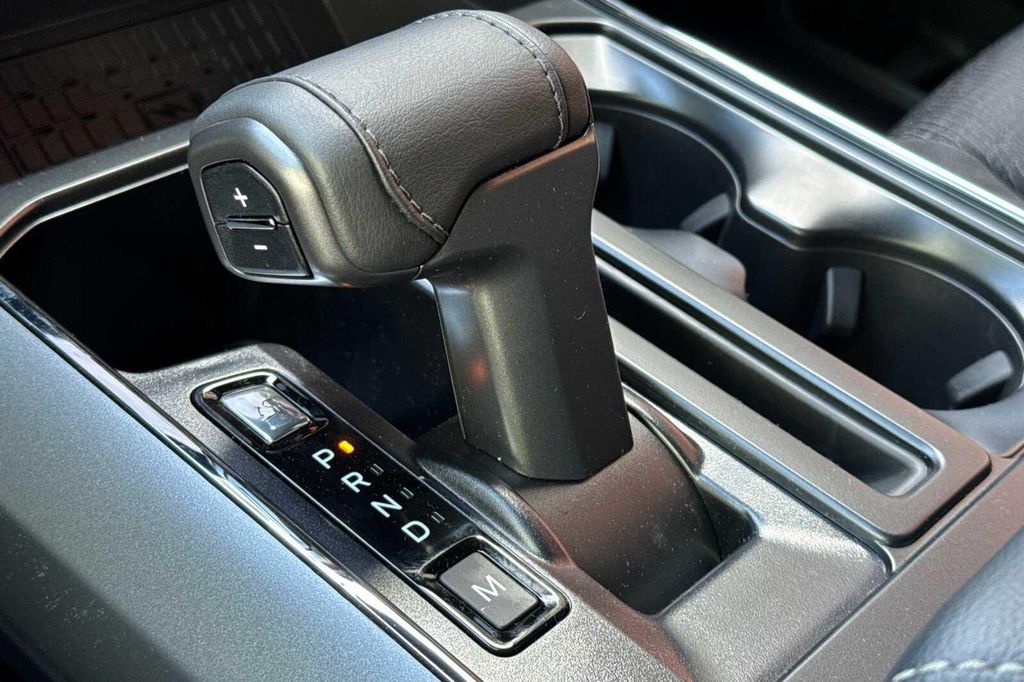 صورة مصغرة 18 لـ 2026 FORD F-150 XLT
