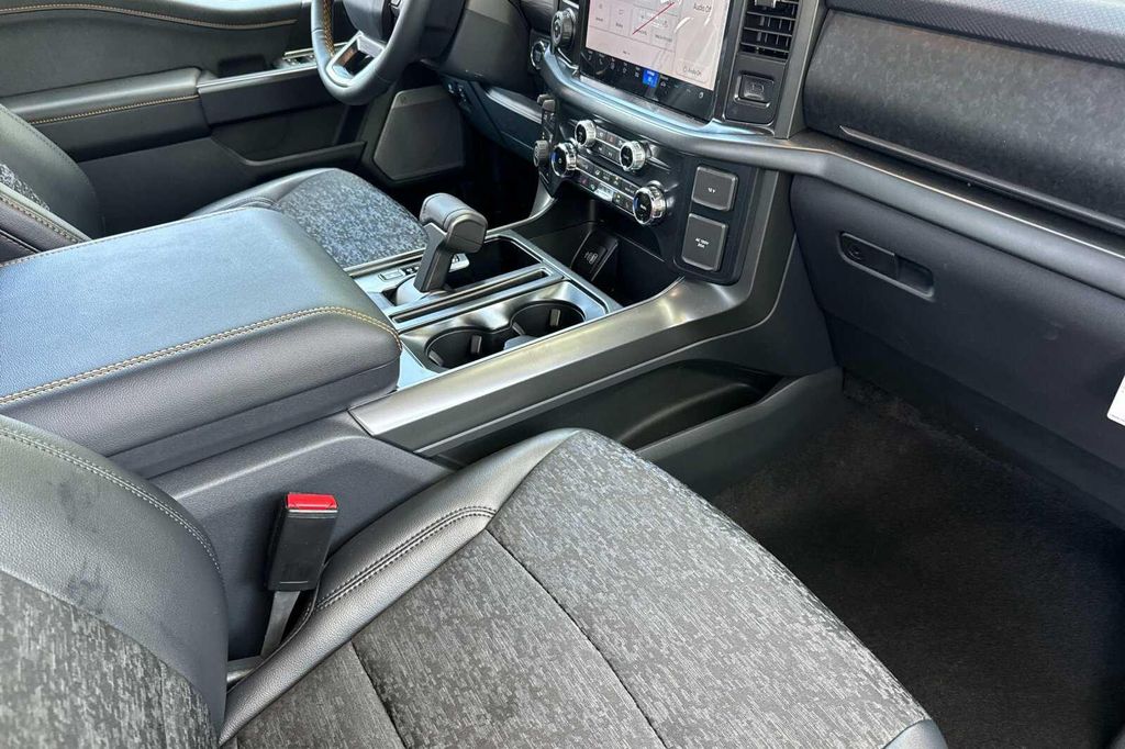 صورة مصغرة 12 لـ 2026 FORD F-150 TREMOR