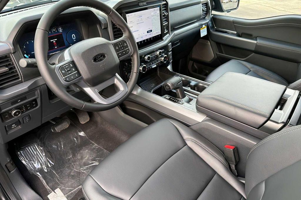 صورة 7 لـ 2026 FORD F-150 XLT