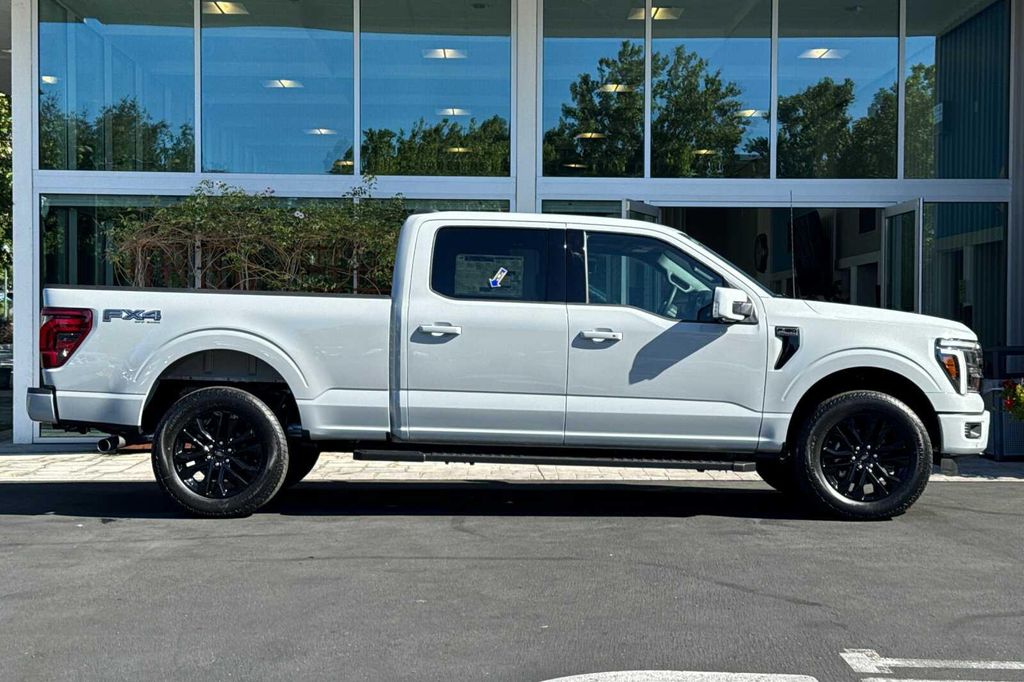 صورة 10 لـ 2026 FORD F-150 LARIAT