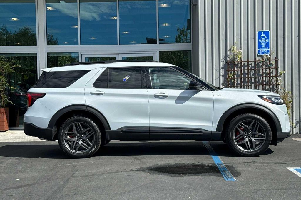 2026 FORD EXPLORER ST-LINE — фото 3