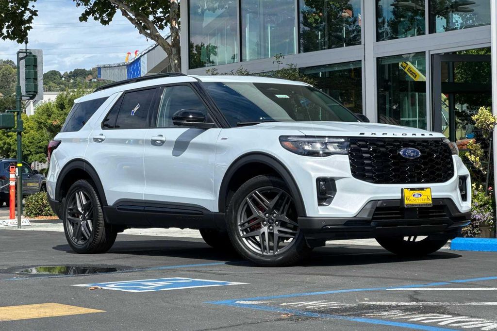 صورة 2 لـ 2026 FORD EXPLORER ST-LINE