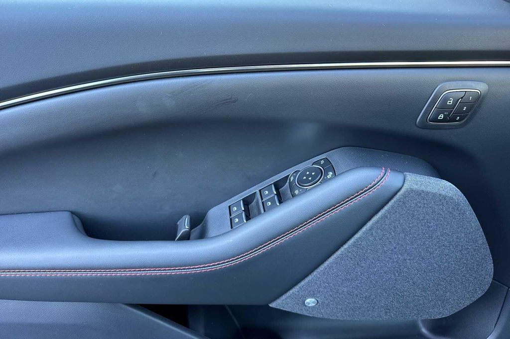 2026 FORD MUSTANG MACH-E PREMIUM 照片 8