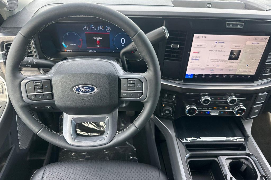 صورة مصغرة 11 لـ 2026 FORD F-250 LARIAT