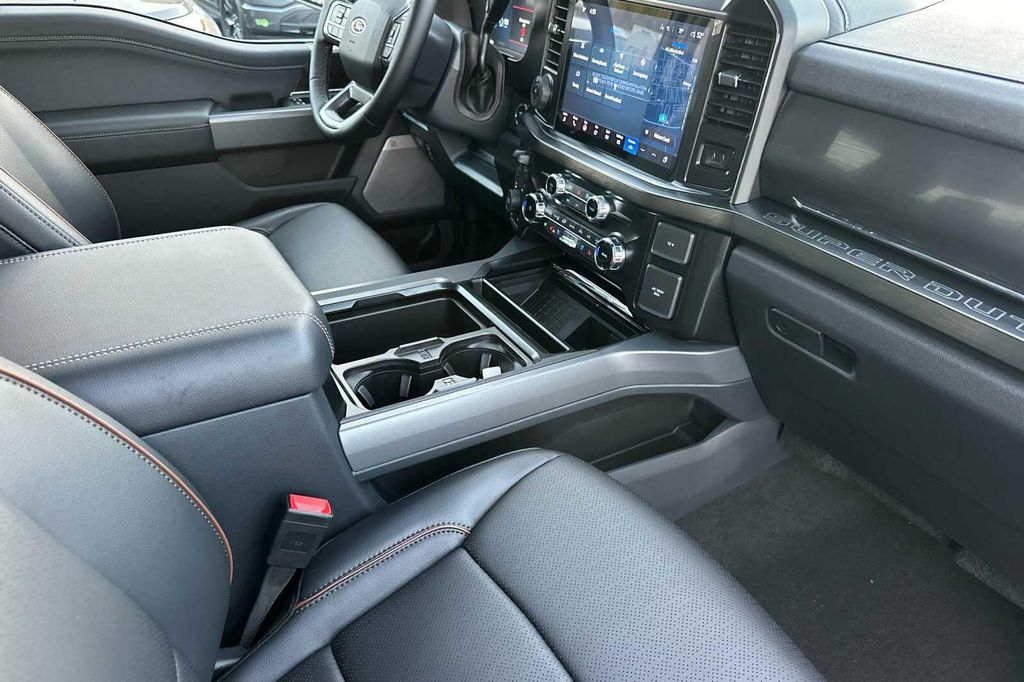 2026 FORD F-250 LARIAT — миниатюра 12