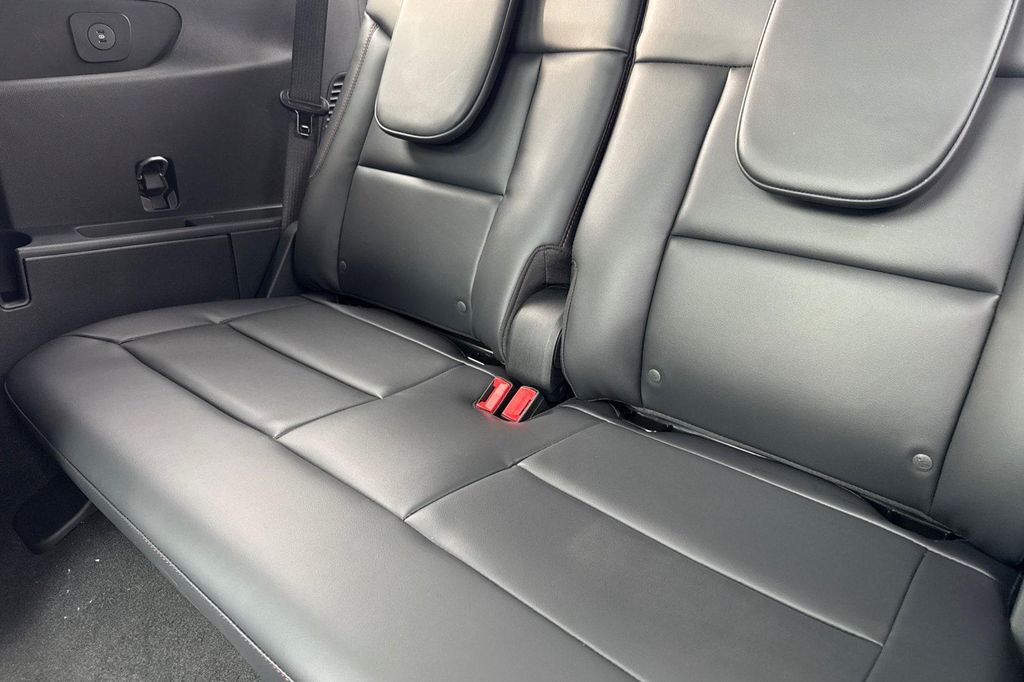 صورة مصغرة 19 لـ 2026 FORD EXPLORER ST-LINE