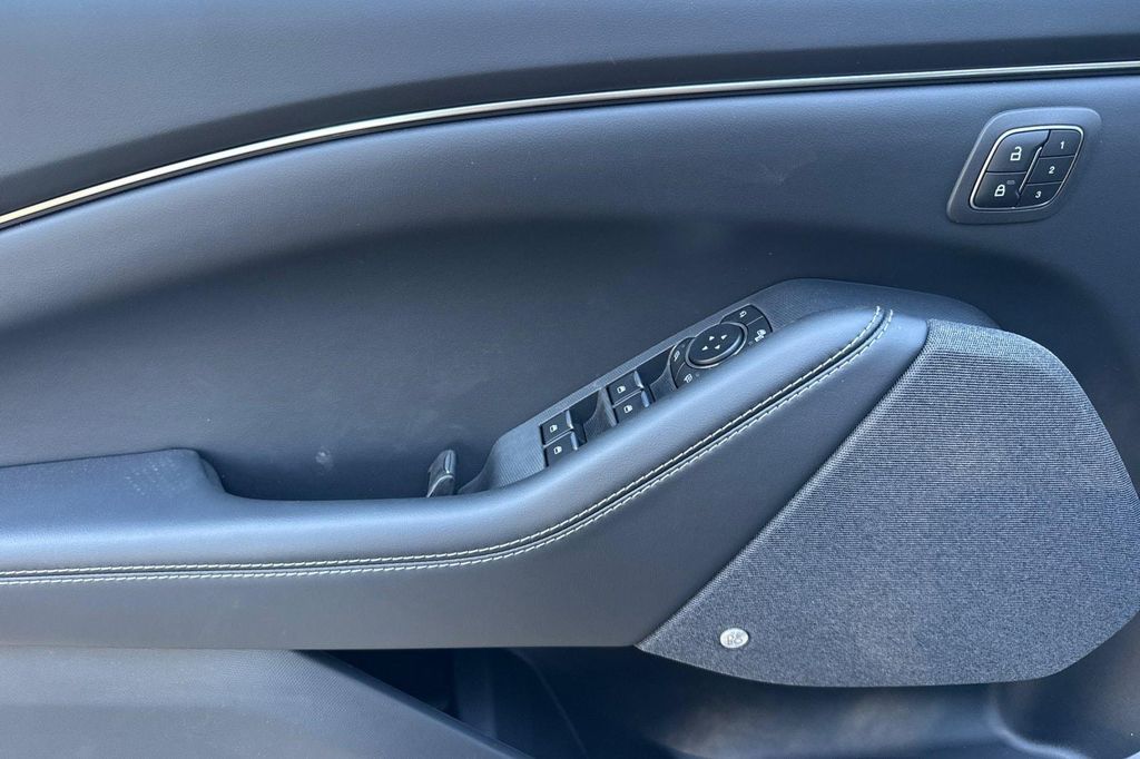 2026 FORD MUSTANG MACH-E PREMIUM photo 8