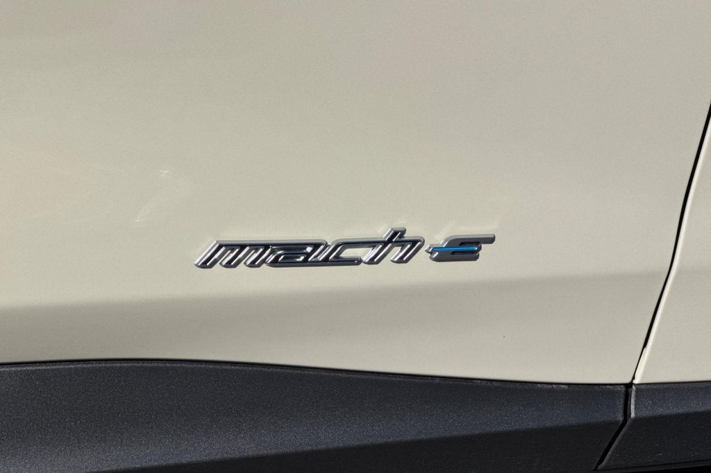 صورة مصغرة 31 لـ 2026 FORD MUSTANG MACH-E PREMIUM