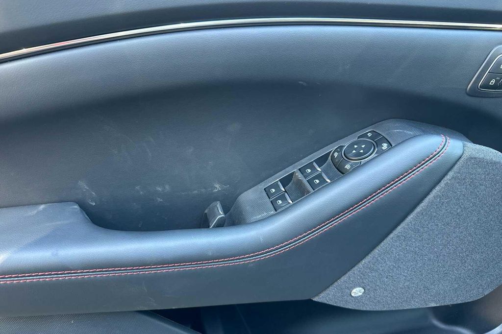 2026 FORD MUSTANG MACH-E PREMIUM photo 8
