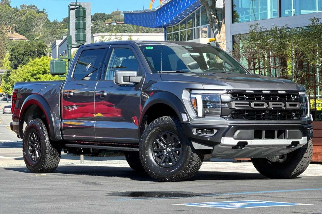صورة 2 لـ 2026 FORD F-150 RAPTOR