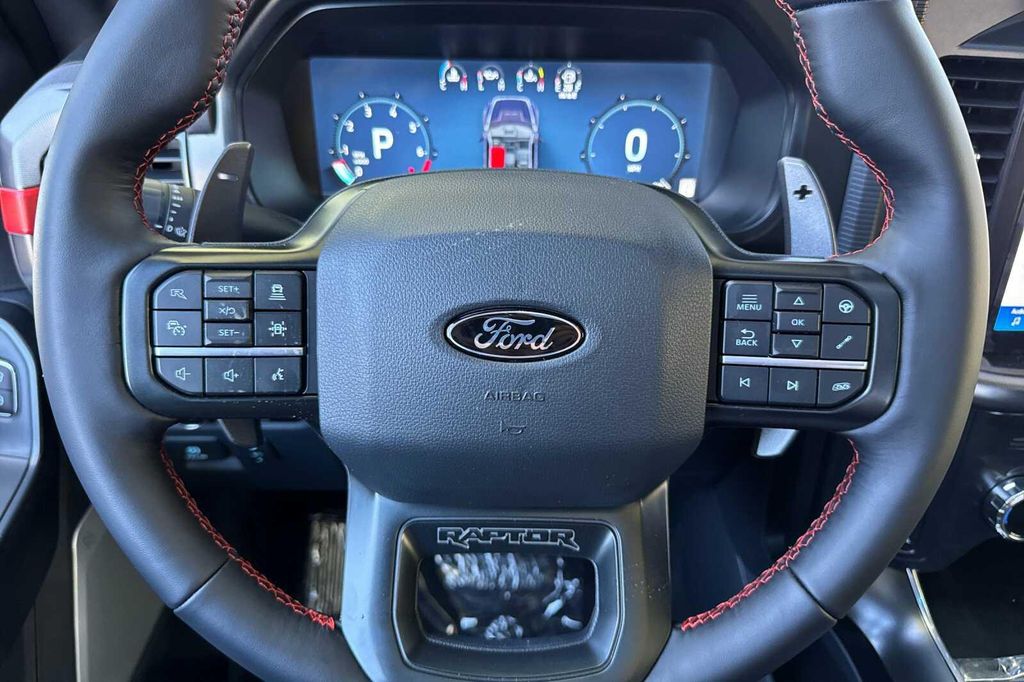 صورة مصغرة 28 لـ 2026 FORD F-150 RAPTOR