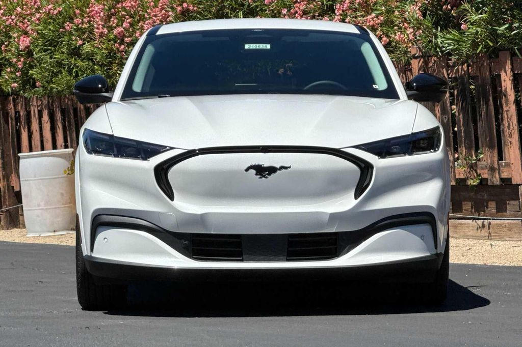 2026 FORD MUSTANG MACH-E PREMIUM — фото 6