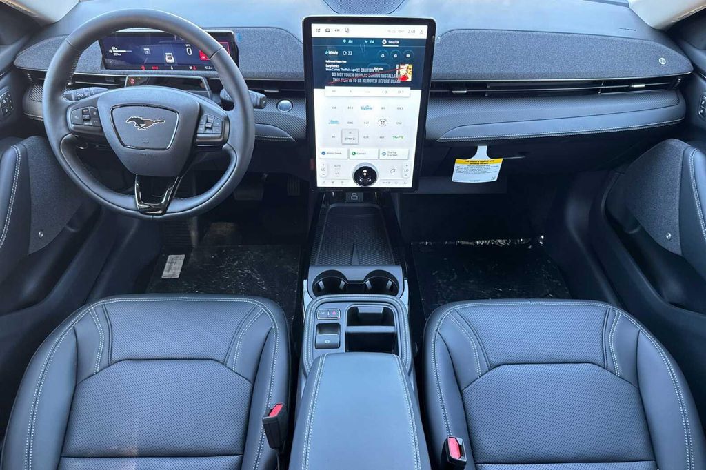 2026 FORD MUSTANG MACH-E PREMIUM — фото 10