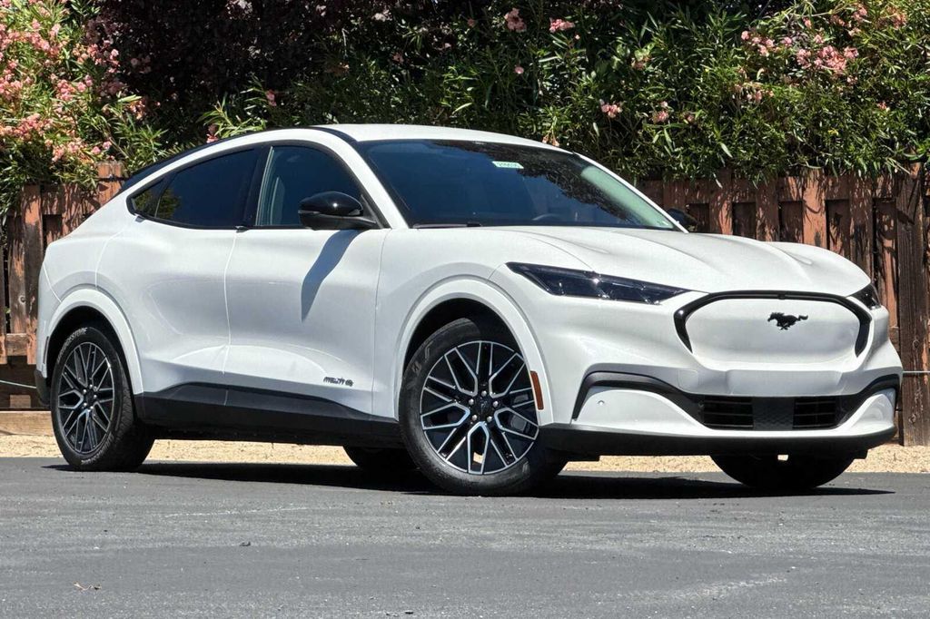 2026 FORD MUSTANG MACH-E PREMIUM — фото 2