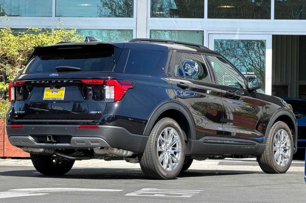 صورة 4 لـ 2026 FORD EXPLORER ACTIVE