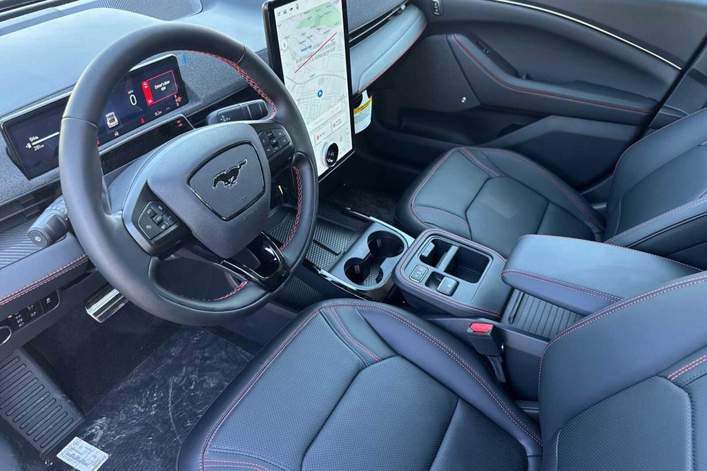 صورة 7 لـ 2026 FORD MUSTANG MACH-E PREMIUM