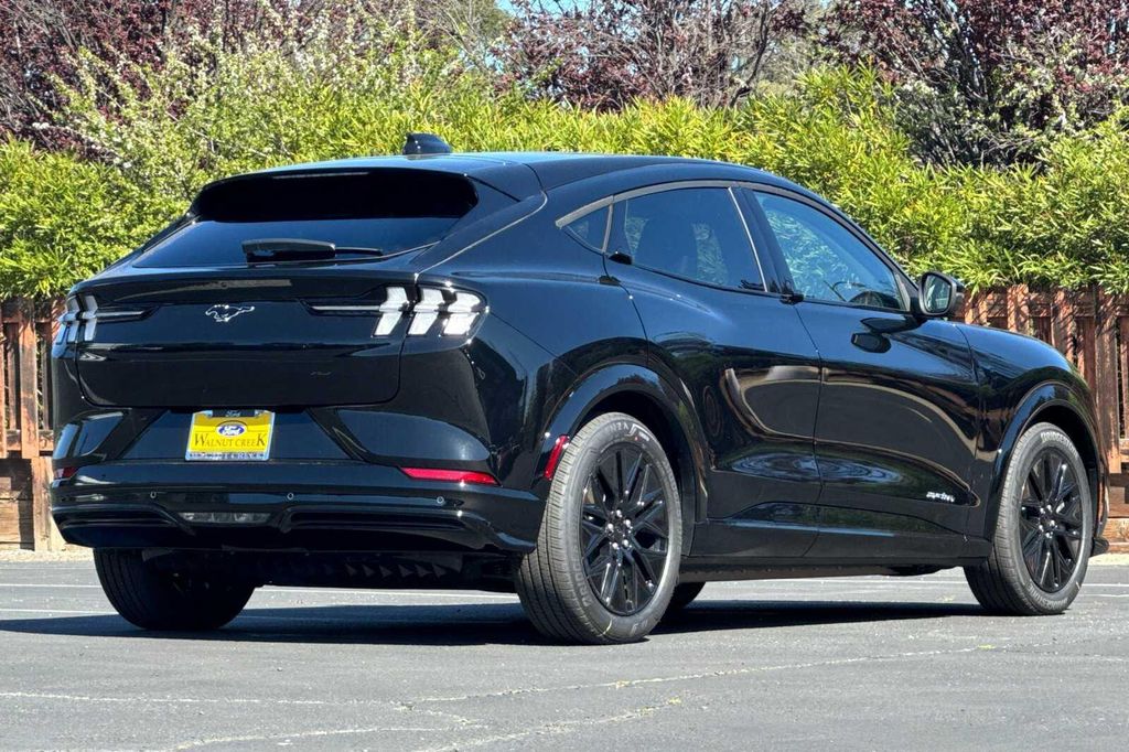 صورة 4 لـ 2026 FORD MUSTANG MACH-E PREMIUM