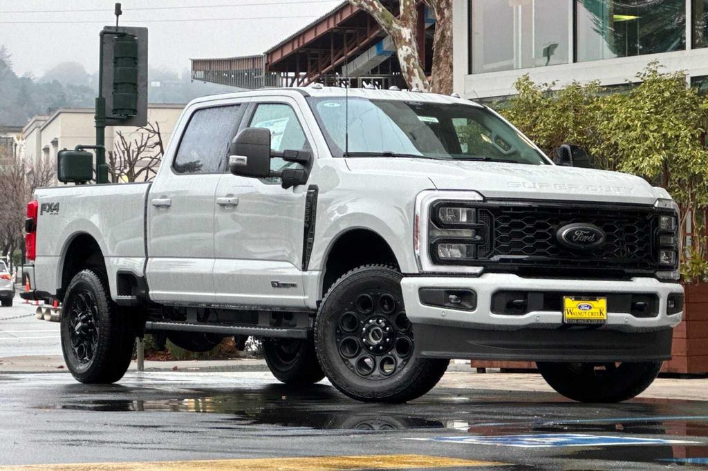 2026 FORD F-350 LARIAT — фото 2