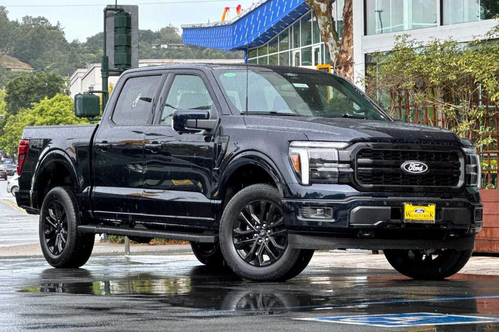 2026 FORD F-150 LARIAT — фото 9