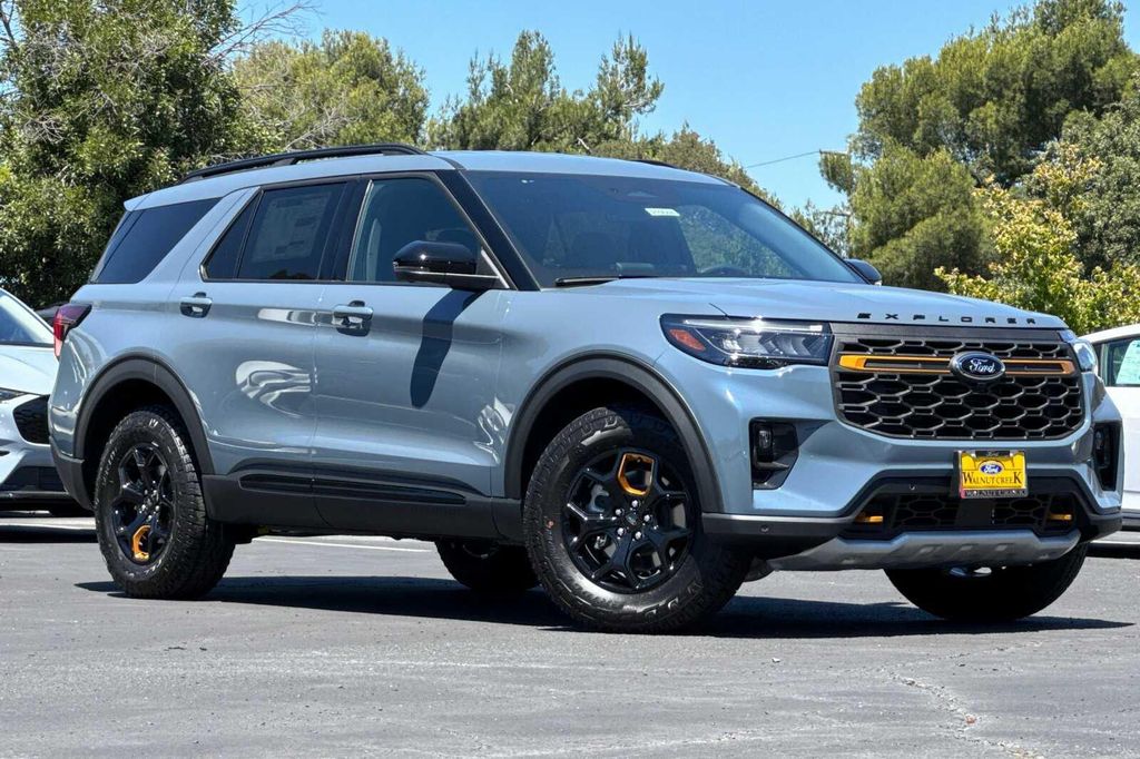 2026 FORD EXPLORER TREMOR photo 2
