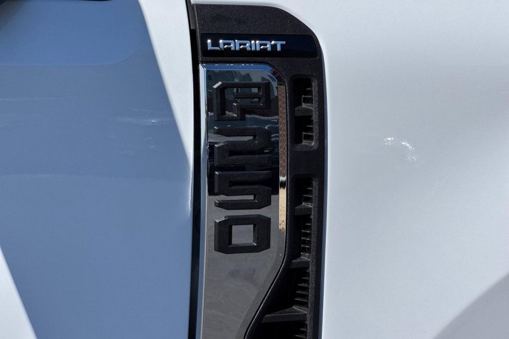 2026 FORD F-250 LARIAT 缩略图 22