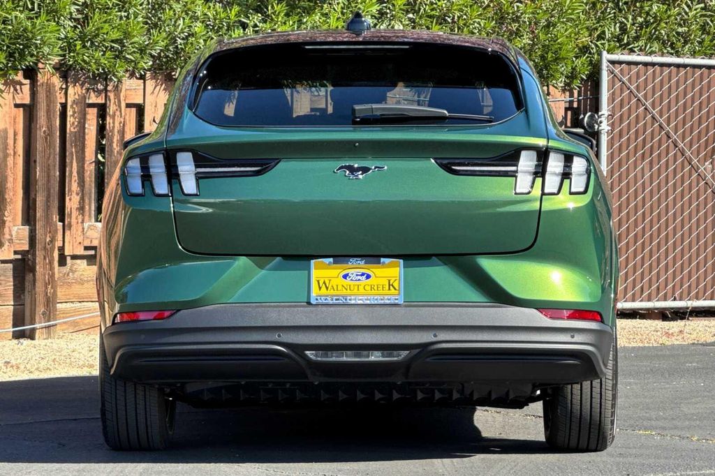 2026 FORD MUSTANG MACH-E PREMIUM — фото 5