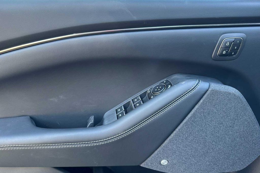 2026 FORD MUSTANG MACH-E PREMIUM 照片 8