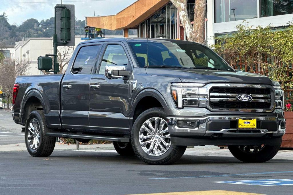 2026 FORD F-150 LARIAT photo 9