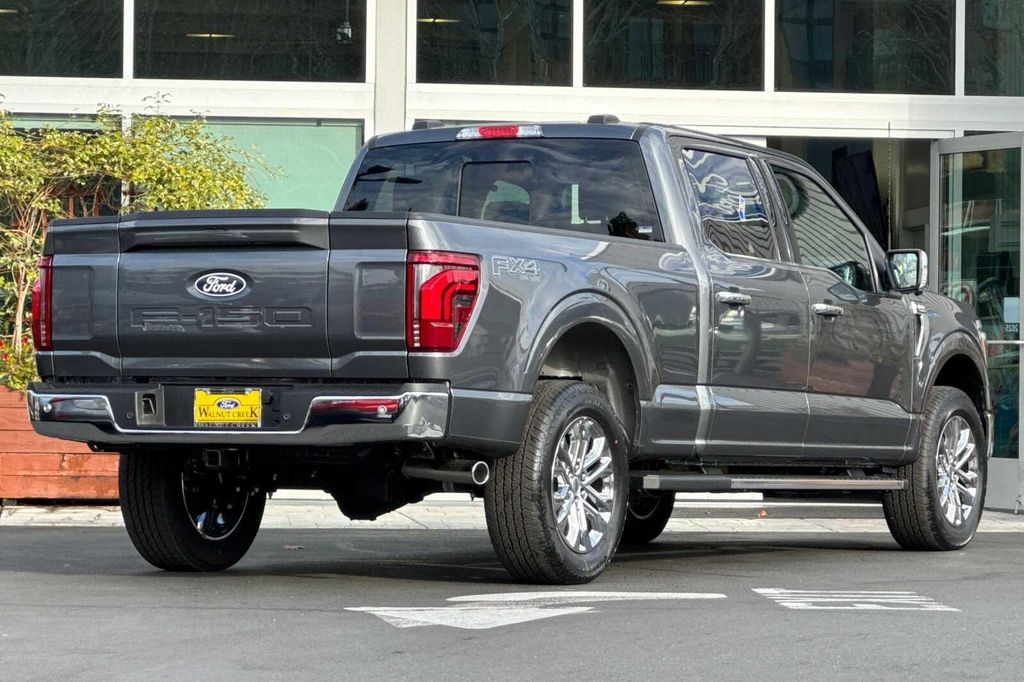 2026 FORD F-150 LARIAT — фото 4