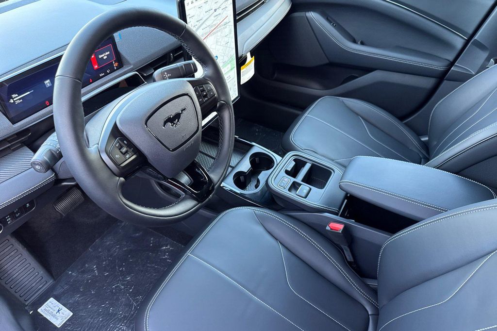 صورة 7 لـ 2026 FORD MUSTANG MACH-E SELECT