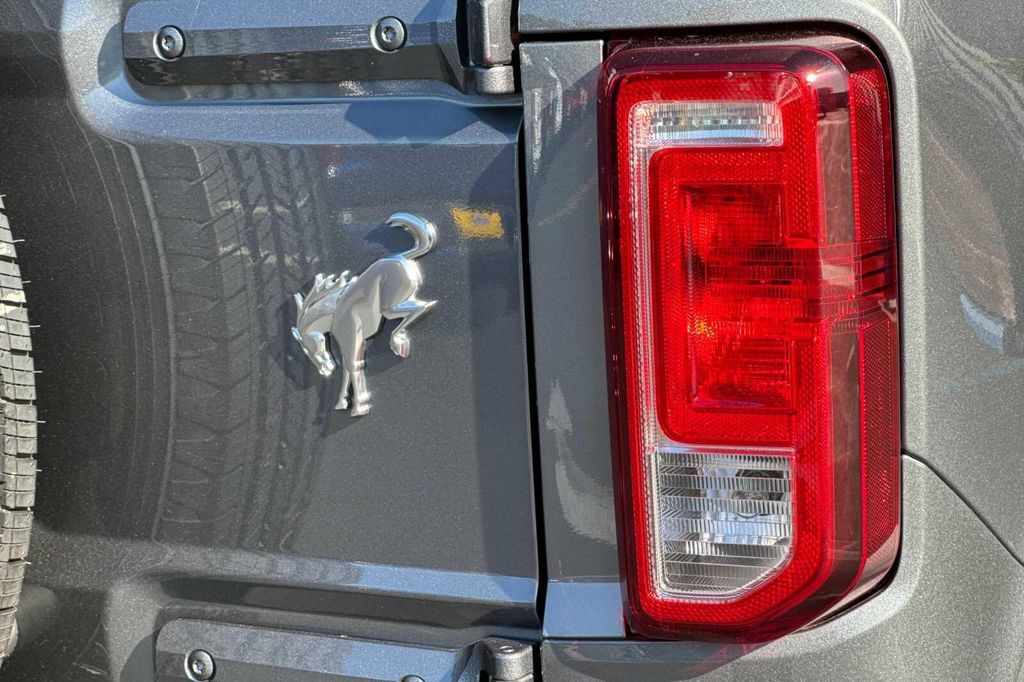2025 FORD BRONCO BASE 缩略图 23