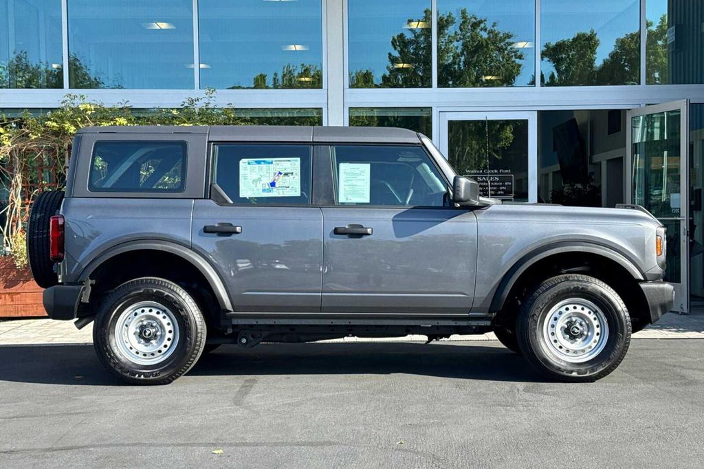 2025 FORD BRONCO BASE 照片 3