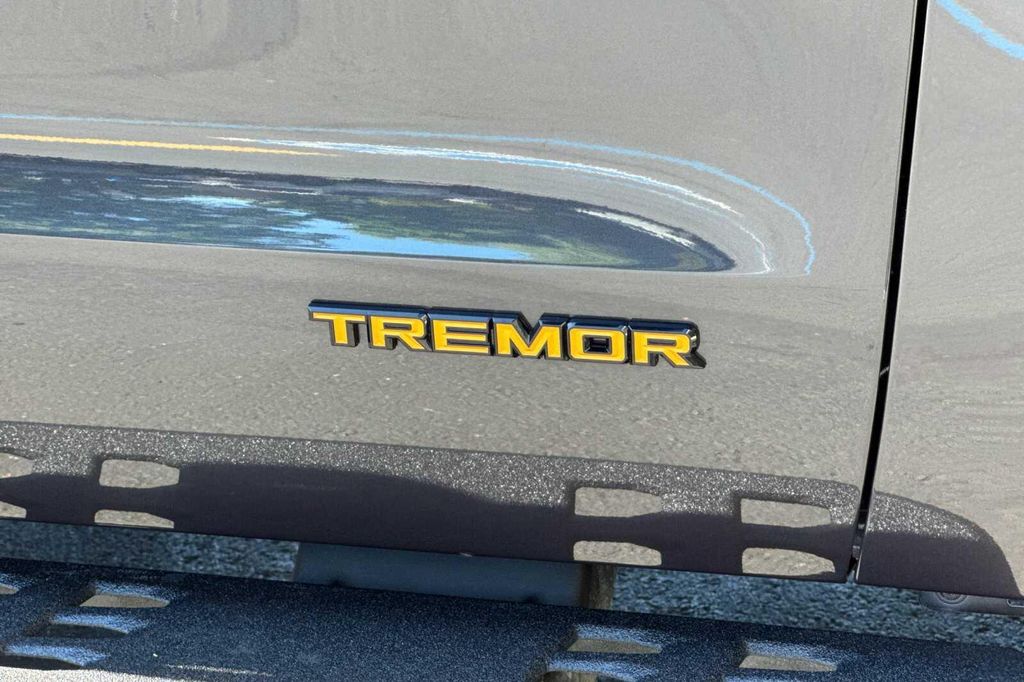 صورة مصغرة 25 لـ 2026 FORD EXPEDITION TREMOR