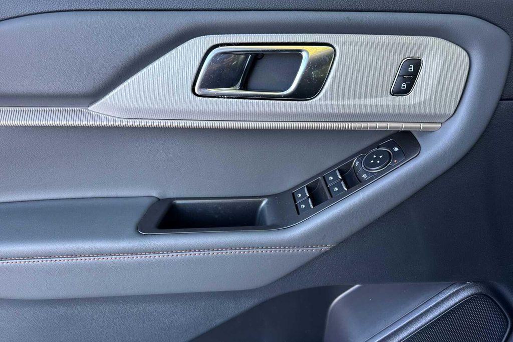 2026 FORD EXPLORER ACTIVE 缩略图 16