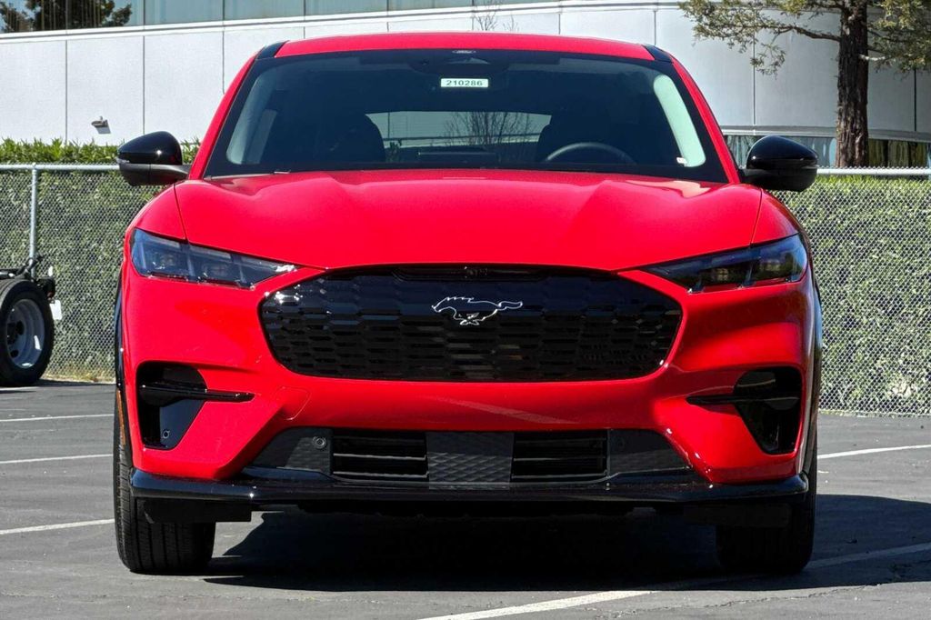 2026 FORD MUSTANG MACH-E PREMIUM — фото 6