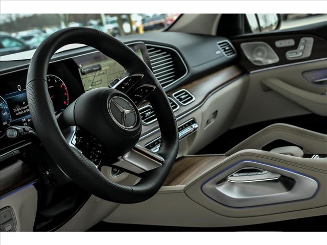 MERCEDES-BENZ GLS - 10