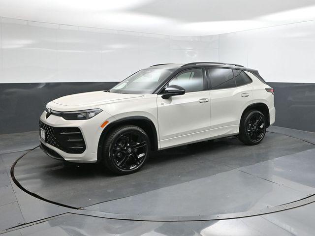 New 2026 Volkswagen Tiguan 2.0T SE R-Line Black