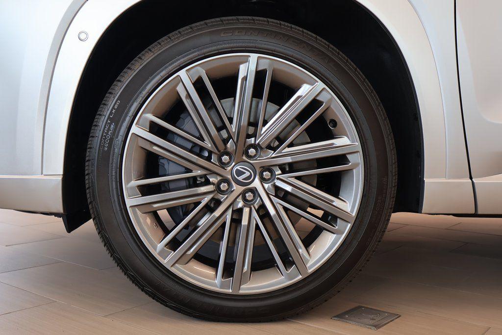 صورة 10 لـ 2026 Lexus TX 550H+ LUXURY